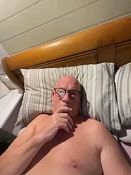 Snapshot of philefc chatting on 5, 11, 2025 philefc online show from 5, 11, 2025