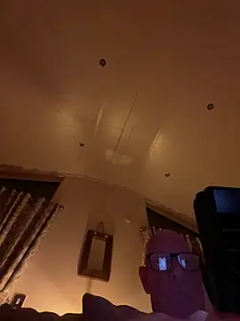 Snapshot of philefc chatting on 26, 11, 2025 philefc online show from 26, 11, 2025