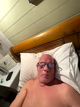 Snapshot of philefc chatting on 13, 12, 2025 philefc online show from 13, 12, 2025