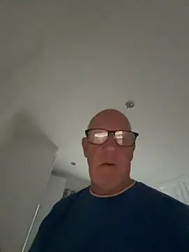 Snapshot of philefc chatting on 18, 12, 2025 philefc online show from 18, 12, 2025