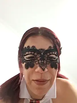 Anayssa  online show from 5, 10, 2025