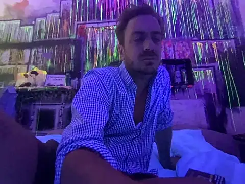 Snapshot of 3615-ULLA chatting on 9, 9, 2025 3615-ULLA online show from 9, 9, 2025