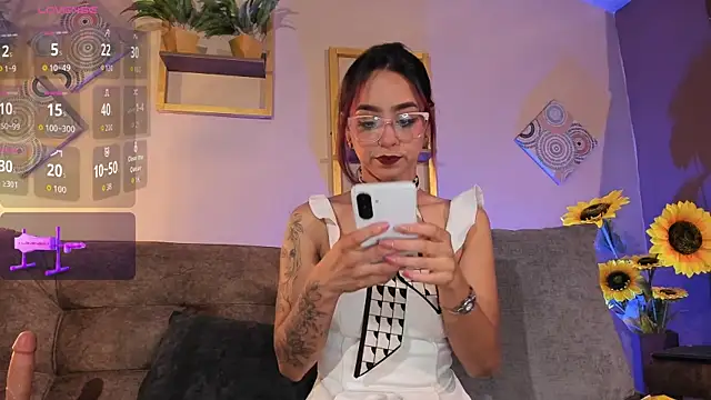 Snapshot of RACHELRUIZ chatting on 9, 10, 2025 RACHELRUIZ online show from 9, 10, 2025