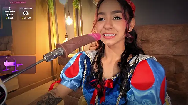 Snapshot of RACHELRUIZ chatting on 31, 10, 2025 RACHELRUIZ online show from 31, 10, 2025