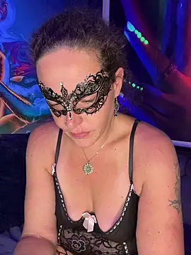 Nadja Noir online show from 23, 10, 2025