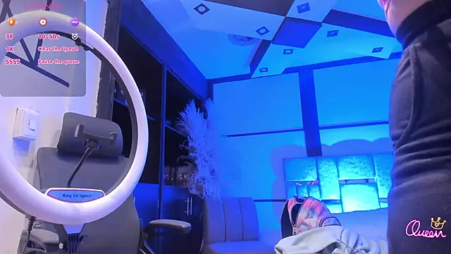 SamaraAnders  online show from 4, 4, 2026