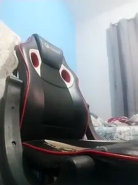 Snapshot of mpyetro chatting on 16, 9, 2025 mpyetro online show from 16, 9, 2025