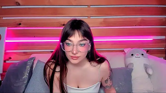 Snapshot of Emily_Tylerr chatting on 25, 9, 2025 Emily Tylerr online show from 25, 9, 2025