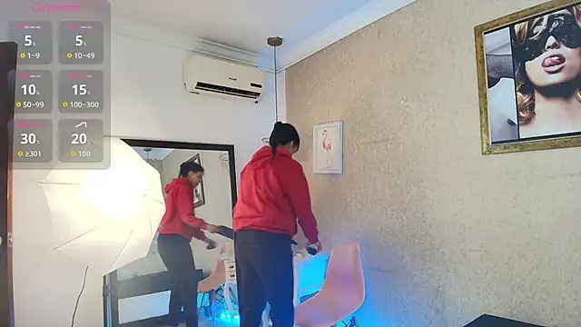 Miladiosa online show from 25, 10, 2025