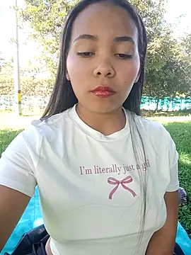 SophiaGuzman online show from 10, 11, 2025