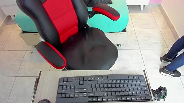 ALISSON BARKER online show from 27, 11, 2025