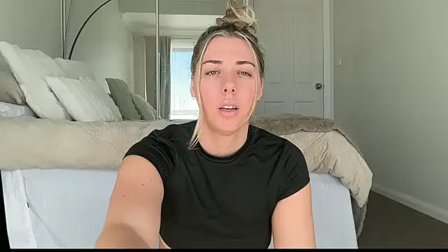 louiseberkeley online show from 6, 4, 2026