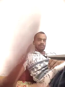 Snapshot of yashuuuu021 chatting on 18, 4, 2026 yashuuuu021 online show from 18, 4, 2026