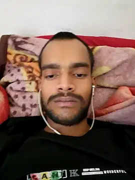 Snapshot of yashuuuu021 chatting on 23, 4, 2026 yashuuuu021 online show from 23, 4, 2026
