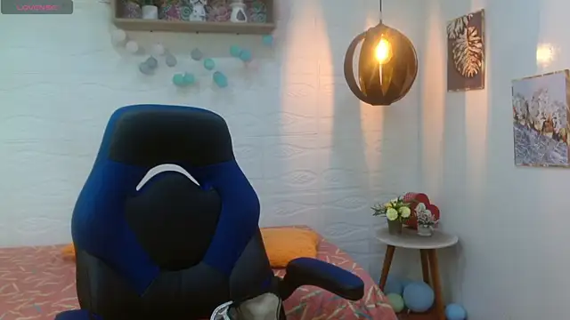 karlarousex online show from 7, 11, 2025