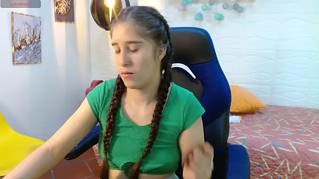 karlarousex online show from 9, 11, 2025