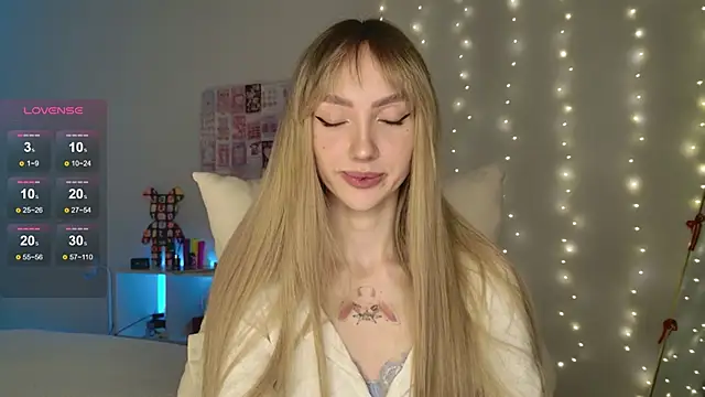 Snapshot of Lunainnk chatting on 15, 1, 2026 Lunainnk online show from 15, 1, 2026