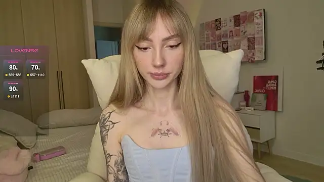 Snapshot of Lunainnk chatting on 5, 2, 2026 Lunainnk online show from 5, 2, 2026