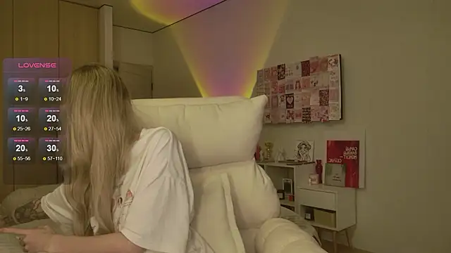 Snapshot of Lunainnk chatting on 1, 3, 2026 Lunainnk online show from 1, 3, 2026