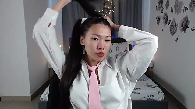 Snapshot of LunaPurrr chatting on 13, 9, 2025 LunaPurrr online show from 13, 9, 2025