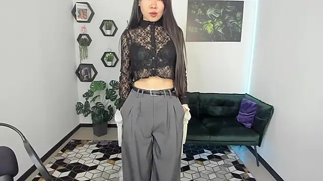 Snapshot of LunaPurrr chatting on 3, 10, 2025 LunaPurrr online show from 3, 10, 2025