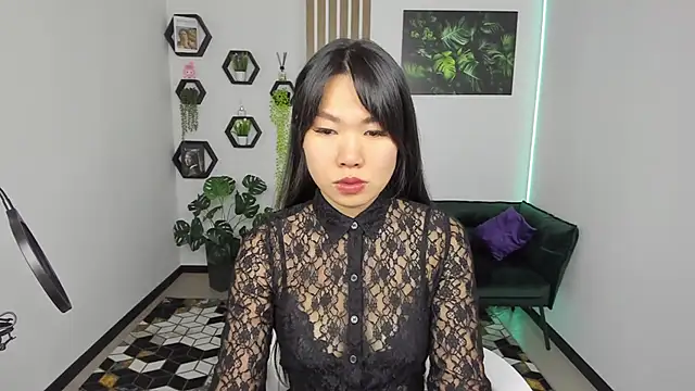 Snapshot of LunaPurrr chatting on 7, 10, 2025 LunaPurrr online show from 7, 10, 2025