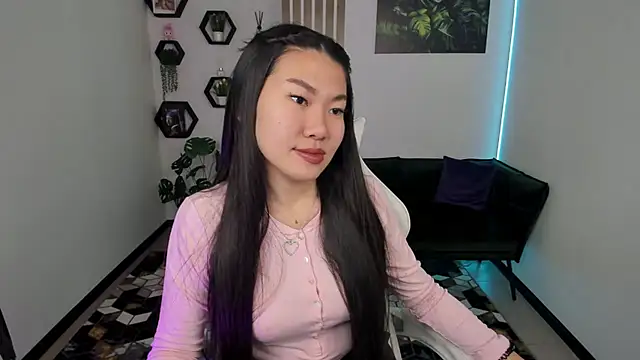 Snapshot of LunaPurrr chatting on 27, 11, 2025 LunaPurrr online show from 27, 11, 2025