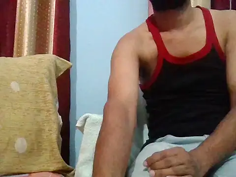 Snapshot of creativecommin chatting on 8, 9, 2025 creativecommin online show from 8, 9, 2025