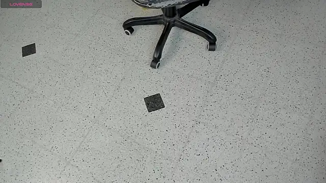 Snapshot of JamesDeker chatting on 22, 10, 2025 JamesDeker online show from 22, 10, 2025