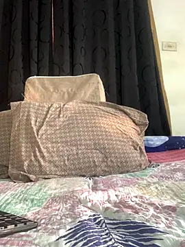 Snapshot of JamesDeker chatting on 20, 11, 2025 JamesDeker online show from 20, 11, 2025