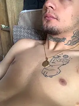 Snapshot of JamesDeker chatting on 21, 11, 2025 JamesDeker online show from 21, 11, 2025