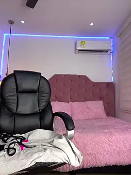 Velveet x online show from 20, 11, 2025