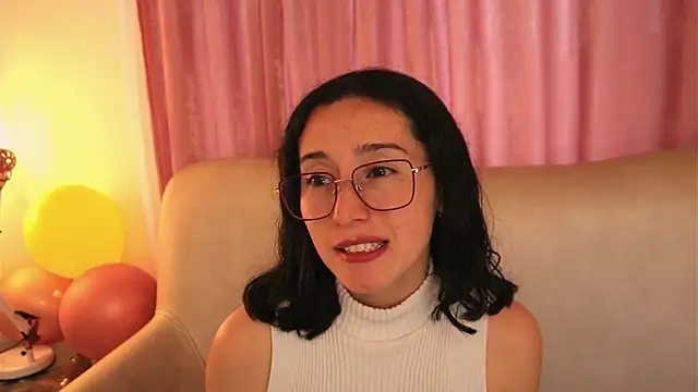 Snapshot of Ginevra_esposito chatting on 27, 5, 2026 Ginevra esposito online show from 27, 5, 2026