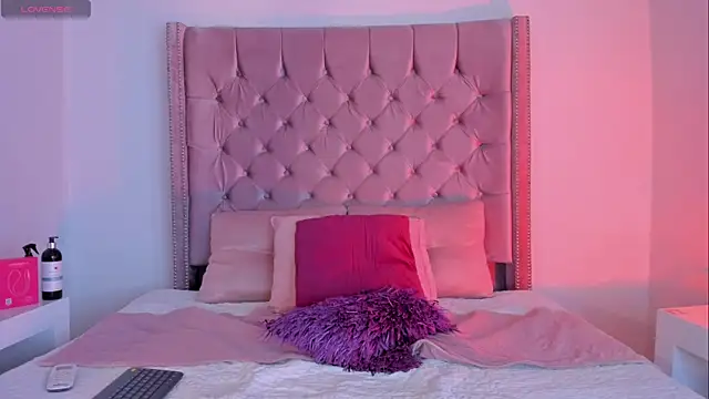 Snapshot of Diamond_Piarce chatting on 15, 9, 2025 Diamond Piarce online show from 15, 9, 2025