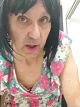 Emily de Carla online show from 4, 11, 2025