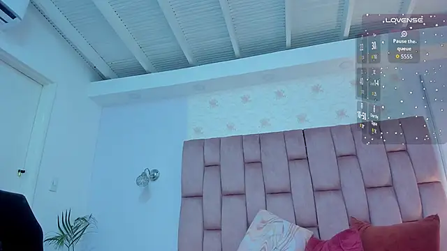 Snapshot of aishathornee chatting on 18, 9, 2025 aishathornee online show from 18, 9, 2025