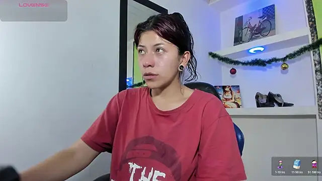 Snapshot of Raven_Rouge_ chatting on 6, 1, 2026 Raven Rouge online show from 6, 1, 2026