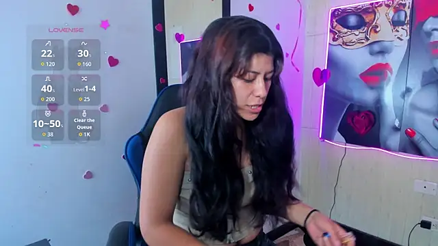 Snapshot of Raven_Rouge_ chatting on 24, 4, 2026 Raven Rouge online show from 24, 4, 2026