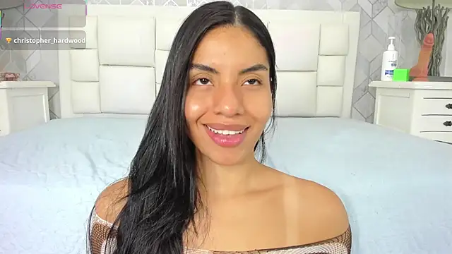 naia cox online show from 6, 11, 2025