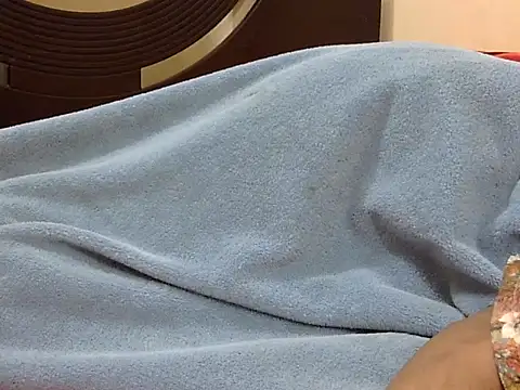 smallcuute online show from 17, 11, 2025