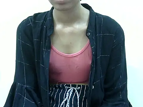 smallcuute online show from 23, 11, 2025