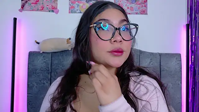 Snapshot of Vale_Walker chatting on 22, 12, 2025 Vale Walker online show from 22, 12, 2025