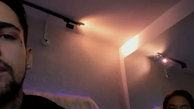 Snapshot of Littlepearl23 chatting on 20, 11, 2025 Littlepearl23 online show from 20, 11, 2025