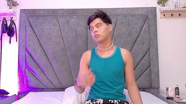 Snapshot of Felipe_Cold chatting on 1, 2, 2026 Felipe Cold online show from 1, 2, 2026