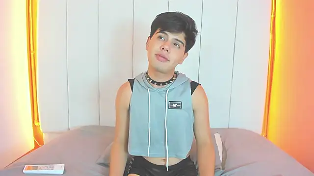 Snapshot of Felipe_Cold chatting on 3, 2, 2026 Felipe Cold online show from 3, 2, 2026