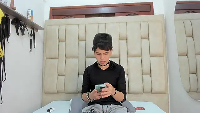 Snapshot of Felipe_Cold chatting on 5, 2, 2026 Felipe Cold online show from 5, 2, 2026