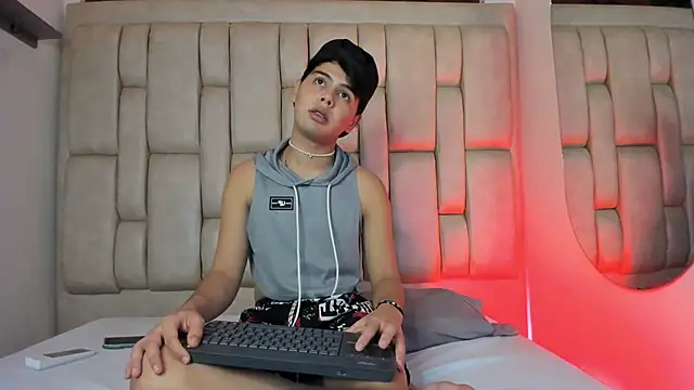 Snapshot of Felipe_Cold chatting on 8, 2, 2026 Felipe Cold online show from 8, 2, 2026