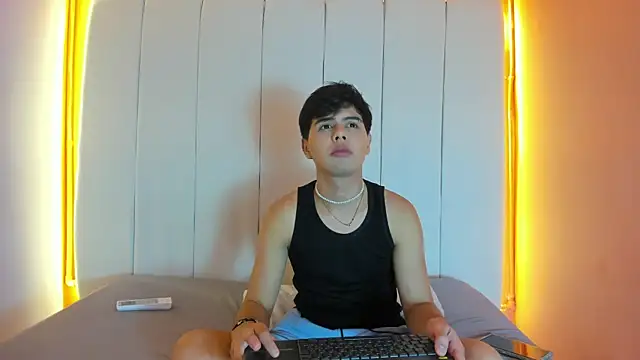 Snapshot of Felipe_Cold chatting on 10, 2, 2026 Felipe Cold online show from 10, 2, 2026