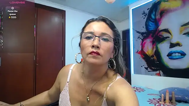 noelia milf19 online show from 27, 2, 2026