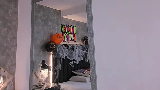 crystaldarliing online show from 15, 10, 2025